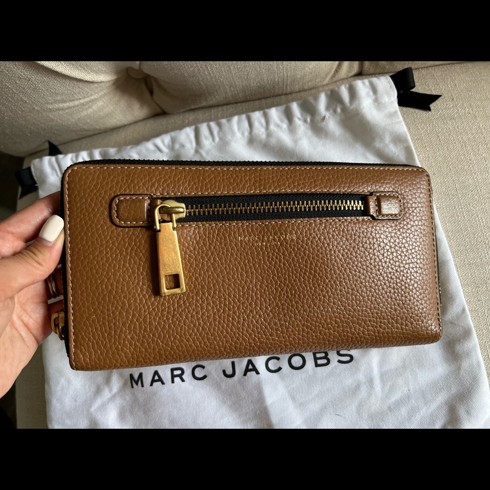 MARC JACOBS long wallet clutch